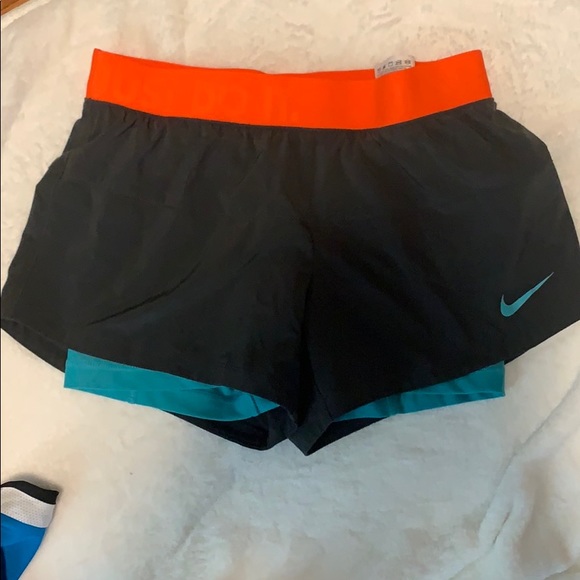 Nike Short Lot - Picture 5 of 7